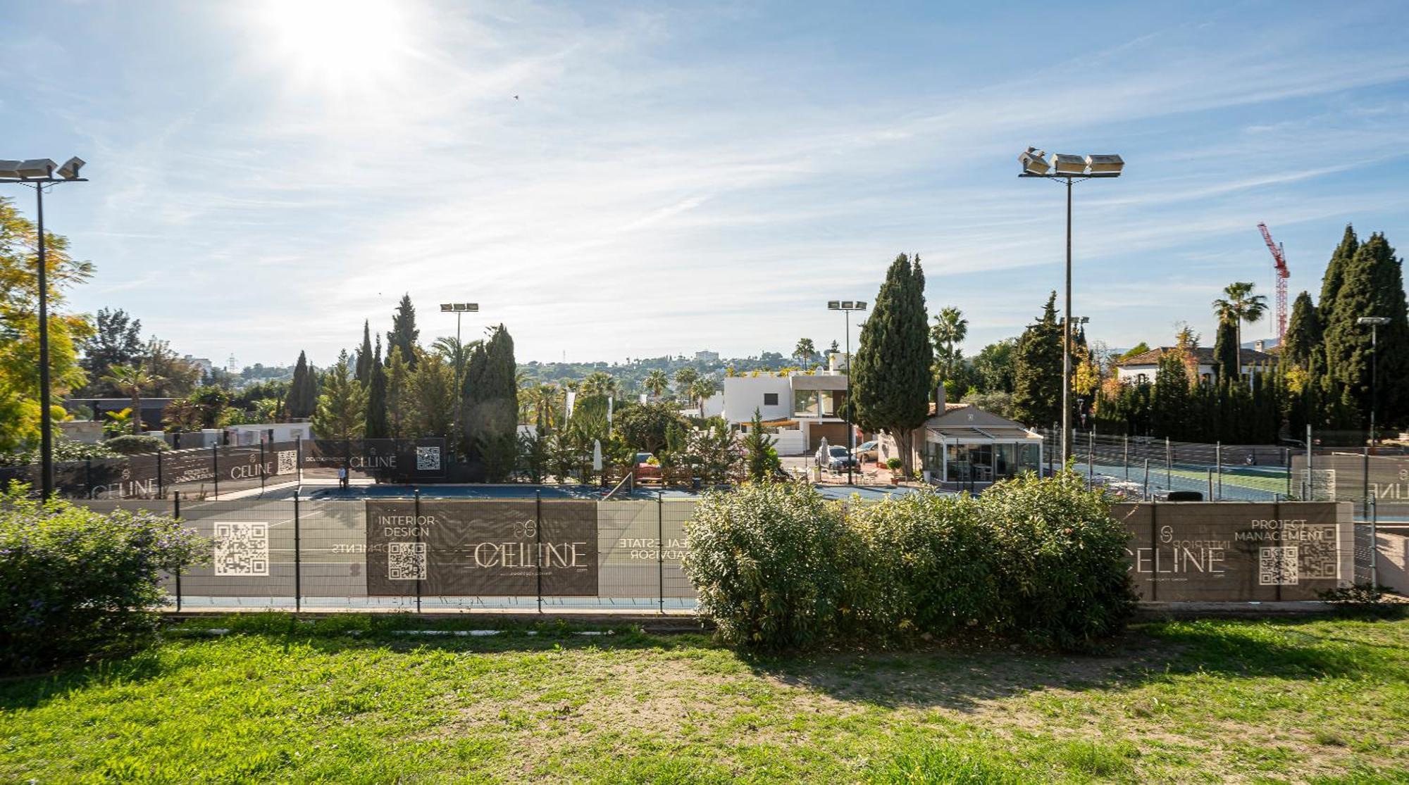 Spacious And Bright 3br House In Great Location Marbella