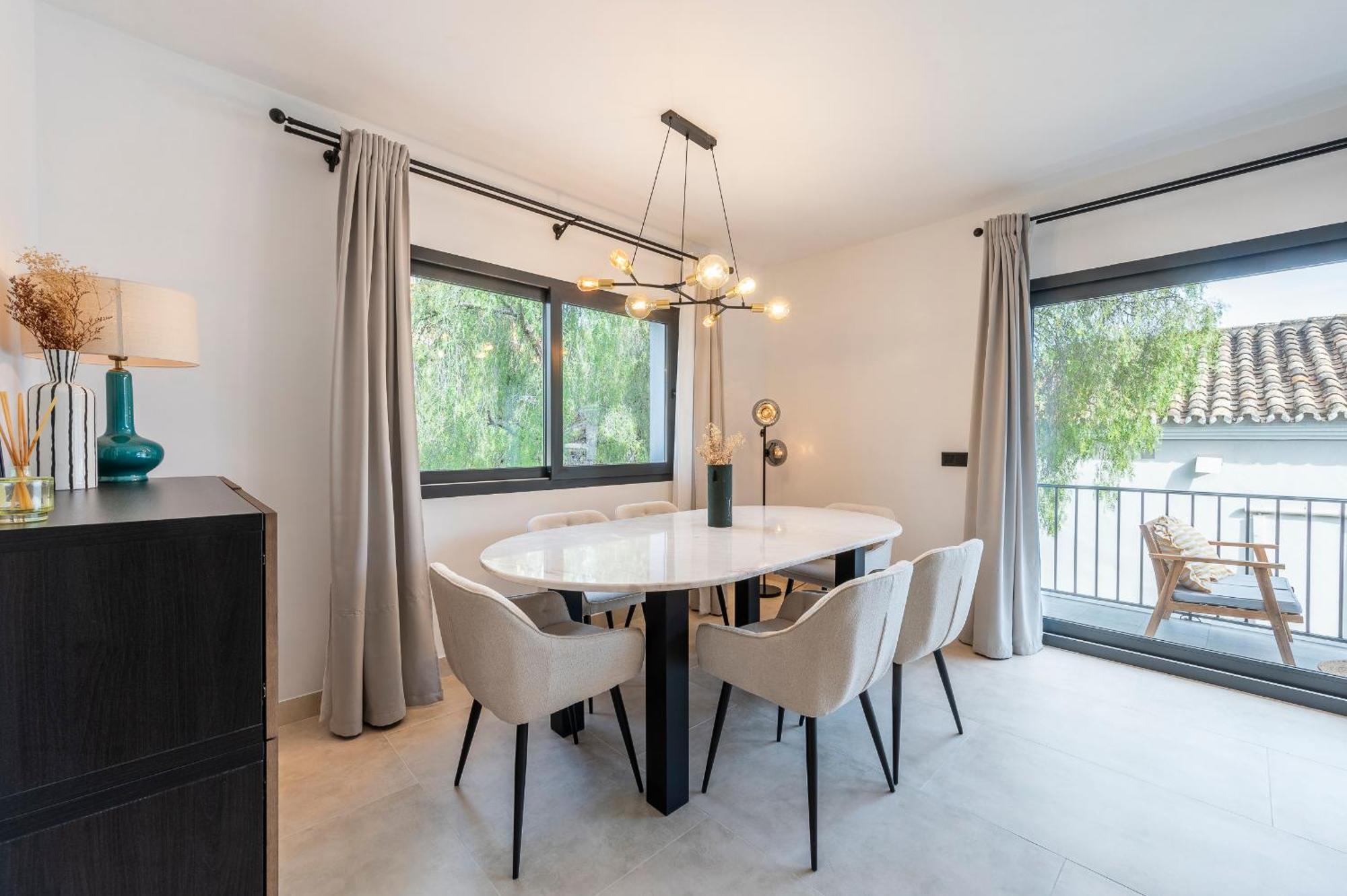 Spacious And Bright 3br House In Great Location Marbella